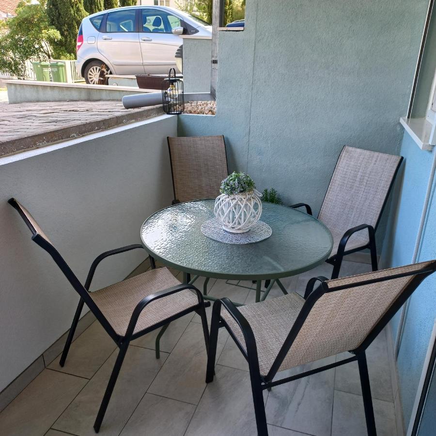 Apartman Pontis Okrug Gornji Трогир Екстериор снимка